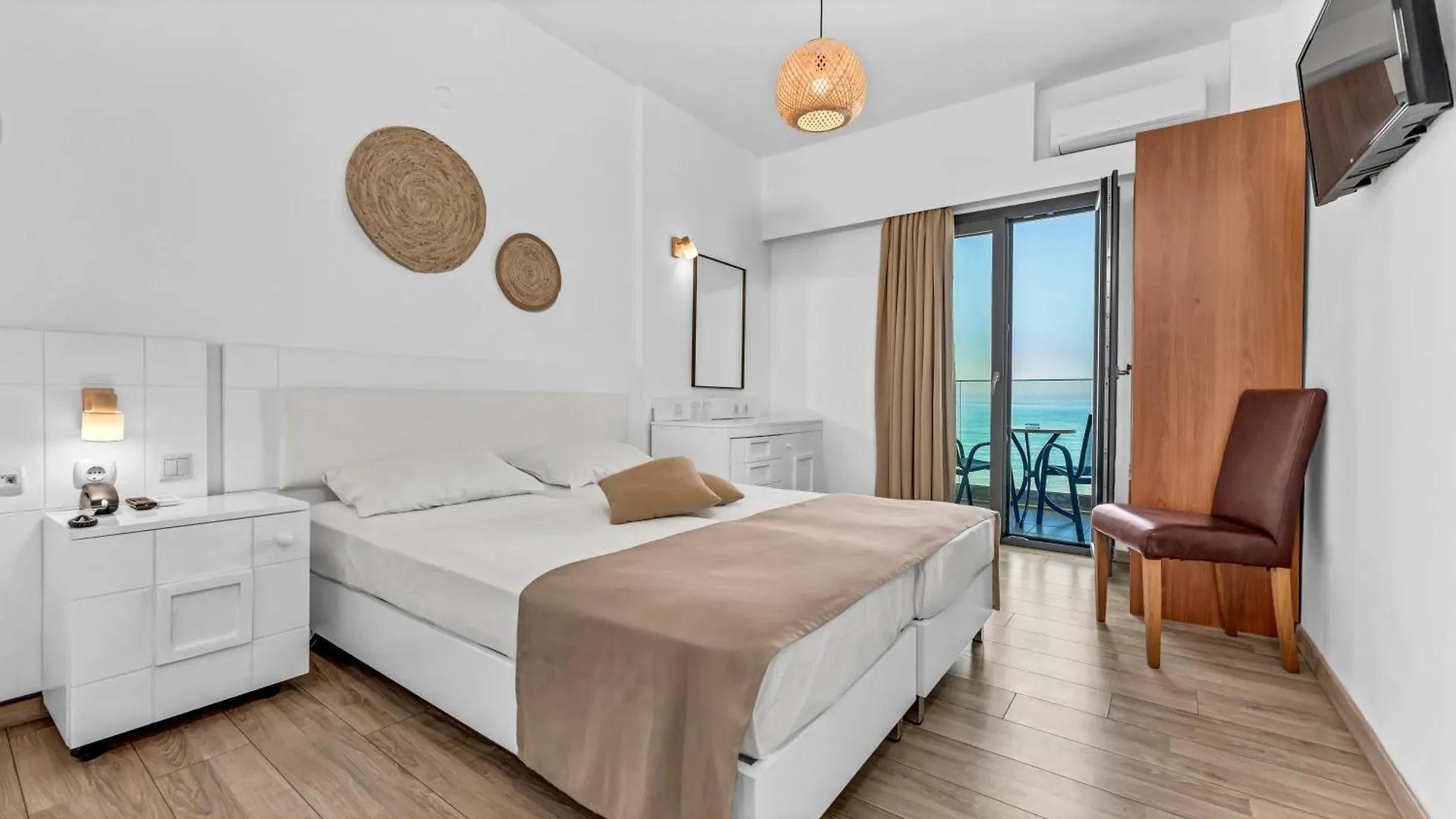 Sunset Beach Hotel Kokkini Hani 3*,